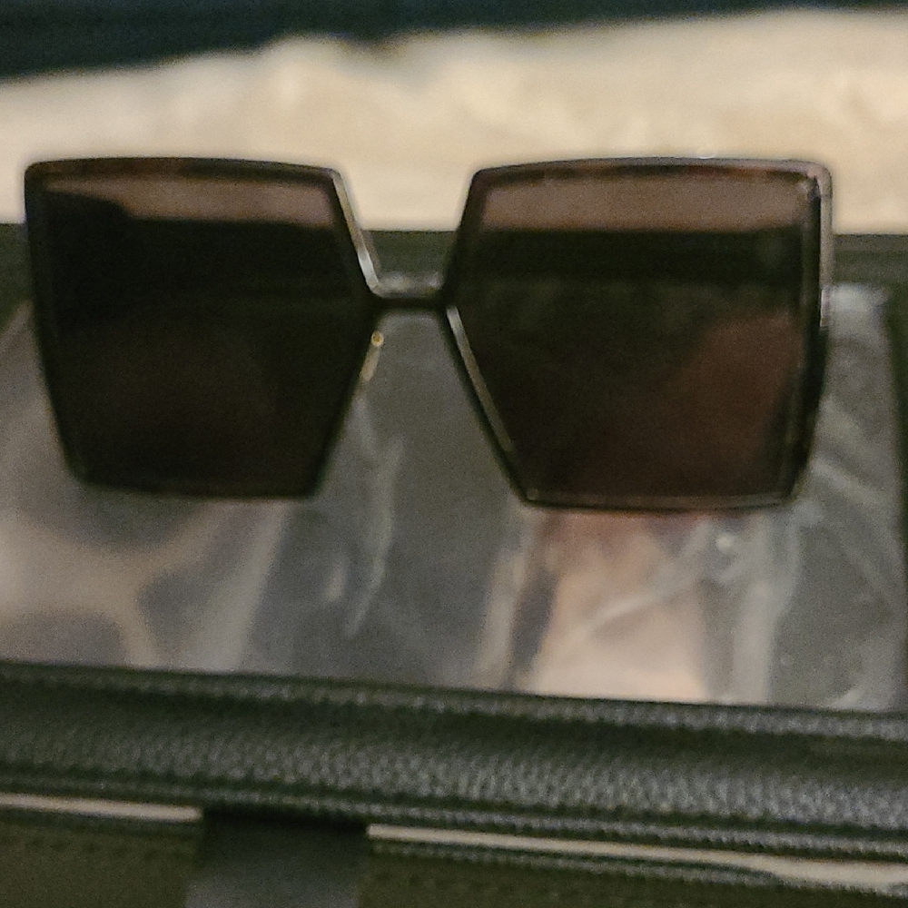 CHRISTIAN DIOR Stylish Square Sunglasses